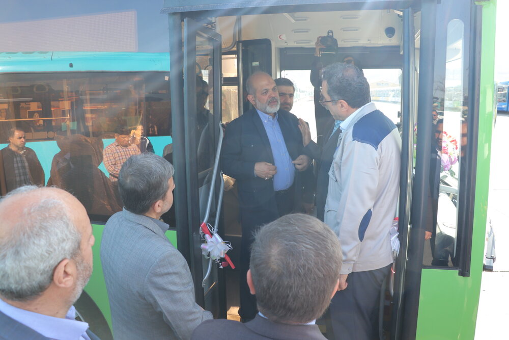 رونمایی و بهره برداری از ۱۲۸ دستگاه اتوبوس جدید خریداری شده توسط شهرداری تبریز
